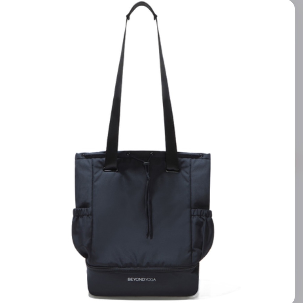 BEYOND YOGA Convertible Gym Bag In Black - Picture 10 of 12